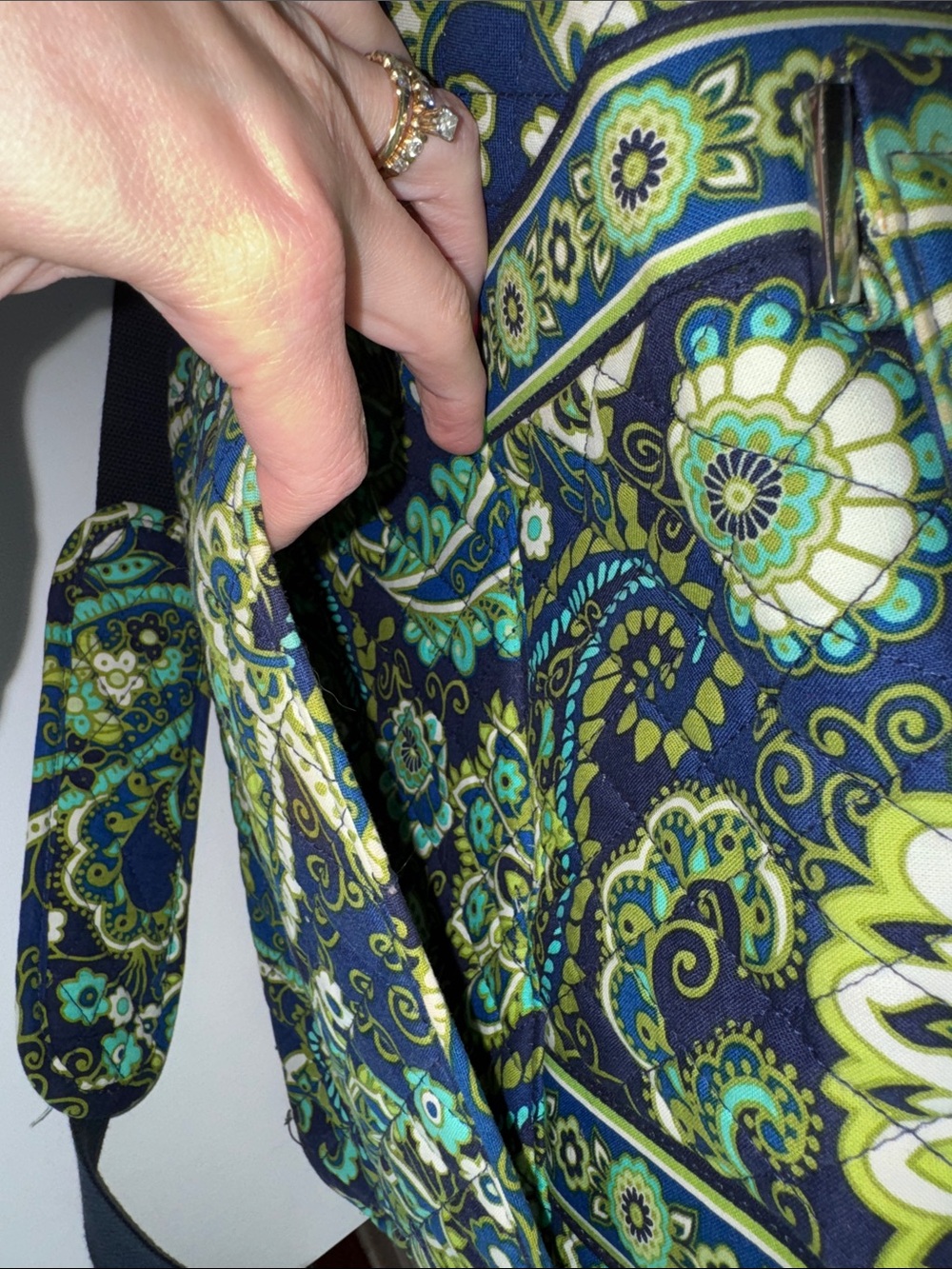 Vera Bradley Laptop Messenger Bag Crossbody Rhythm & Blues Vintage - Picture 9 of 12